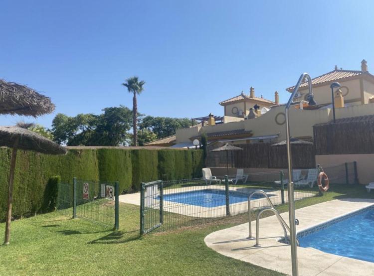 Villa Dulce Algarve Golf And Beach Islantilla Exterior photo